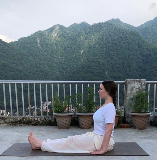 Yoga Asana - Dhandhasana