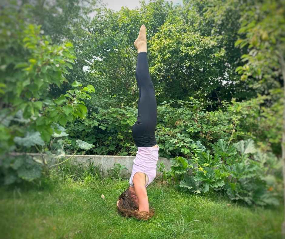 Shirshasana (Headstand)